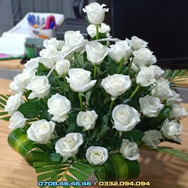 Giỏ hoa hồng trắng đẹp giỏ hoa hồng trắng đẹp với nhiều mẫu mã